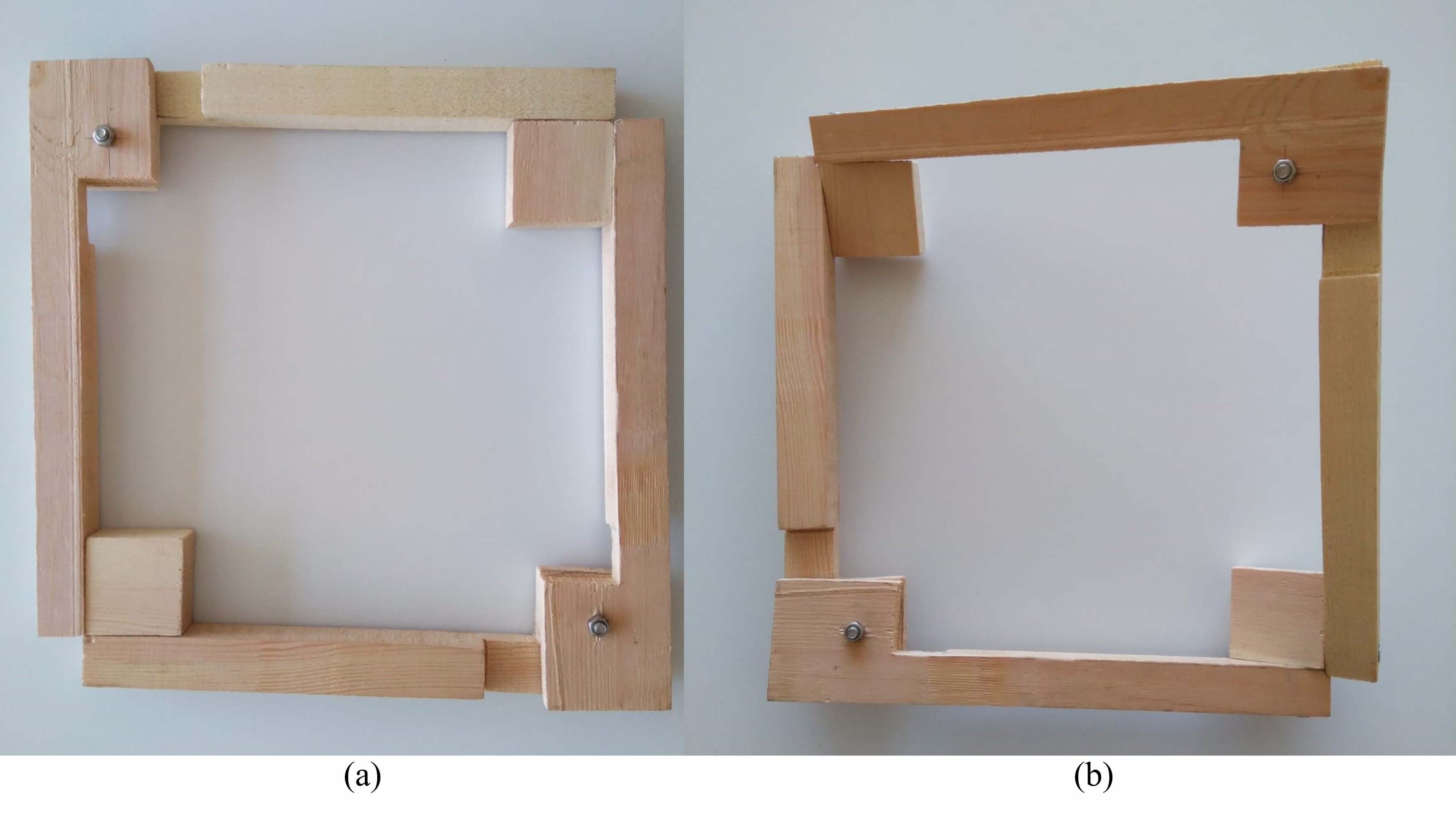 (a) Flat configuration and (b) an intermediate configuration of an Altmann linkage.