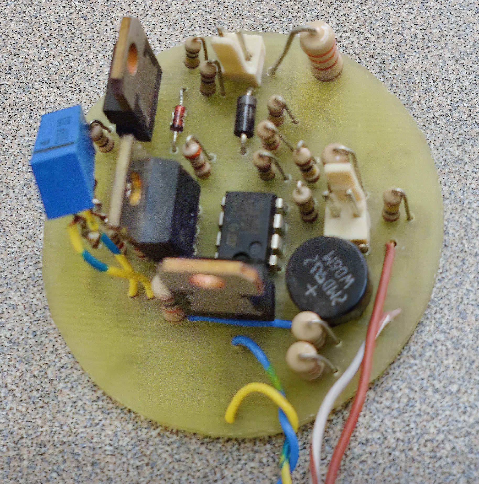 Experimental development of the PFC for CFL.