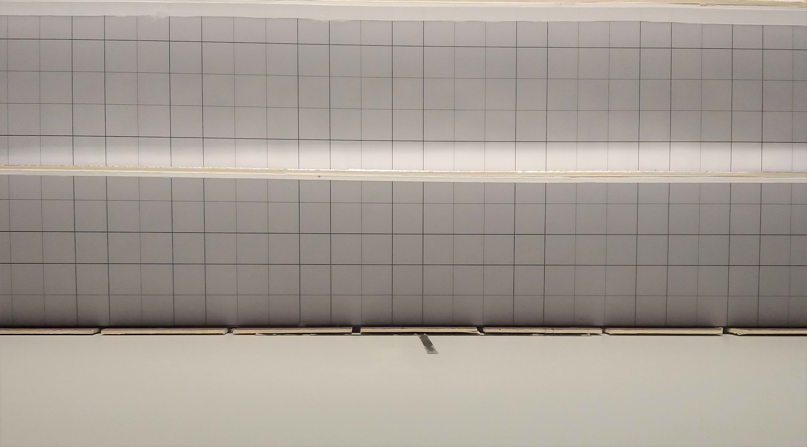 Cell subdivision for calculating shaded area on glazed façade.